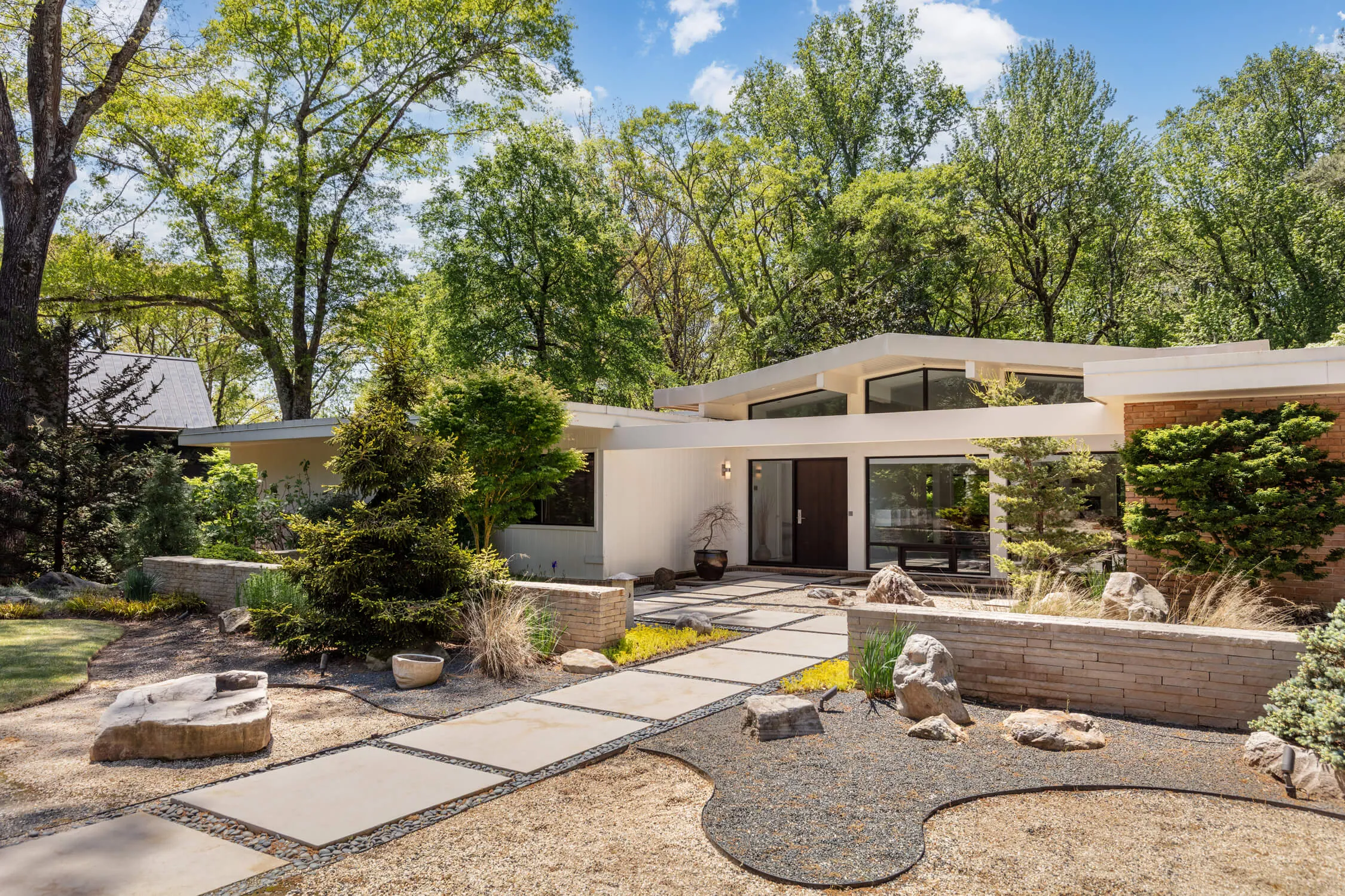 Poolside — The Ridgewood House